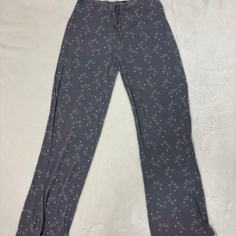 Women's/Junior's Grey & White Thin Cat Pajama/Lounge Pants